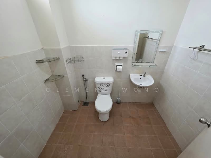 2-storey Terraced House for Sale in Saujana Rawang (Rawang) - Clement Wong - Bathroom - PropertyGuru.com.my