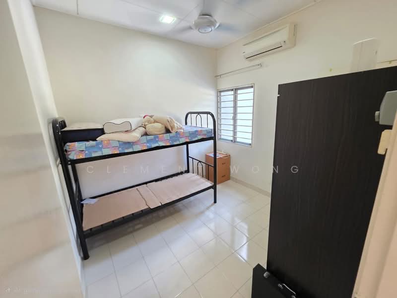 2-storey Terraced House for Sale in Saujana Rawang (Rawang) - Clement Wong - Bedroom - PropertyGuru.com.my