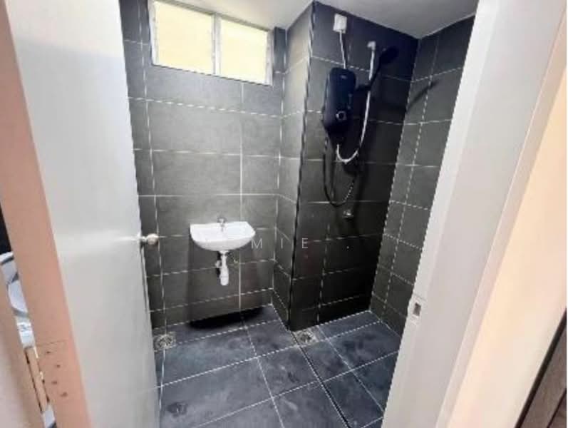 Service Residence for Rent at Midas @ Seri Alam - Jemie . - Bathroom - PropertyGuru.com.my