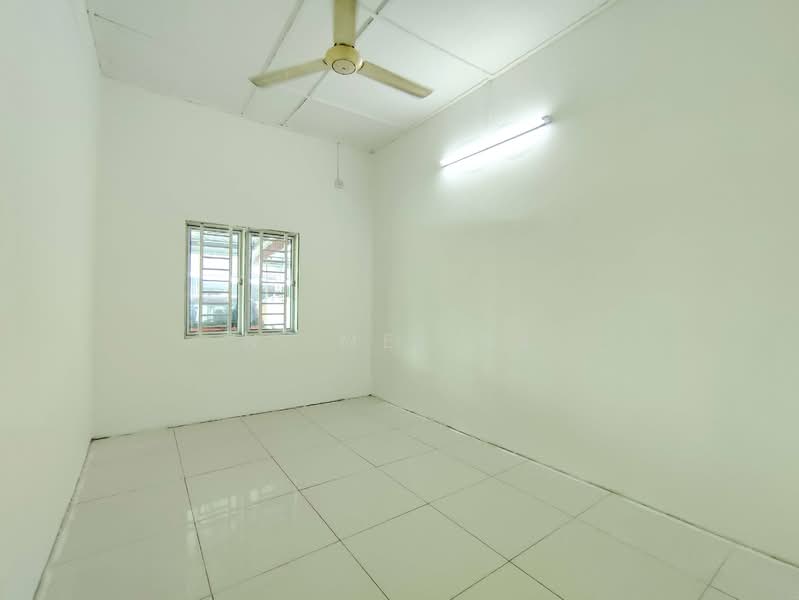 1-storey Terraced House for Sale in Taman Badri Shah (Lahat) - N. Melisa - Interior - PropertyGuru.com.my
