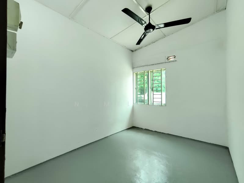 1-storey Terraced House for Sale in Taman Badri Shah (Lahat) - N. Melisa - Interior - PropertyGuru.com.my