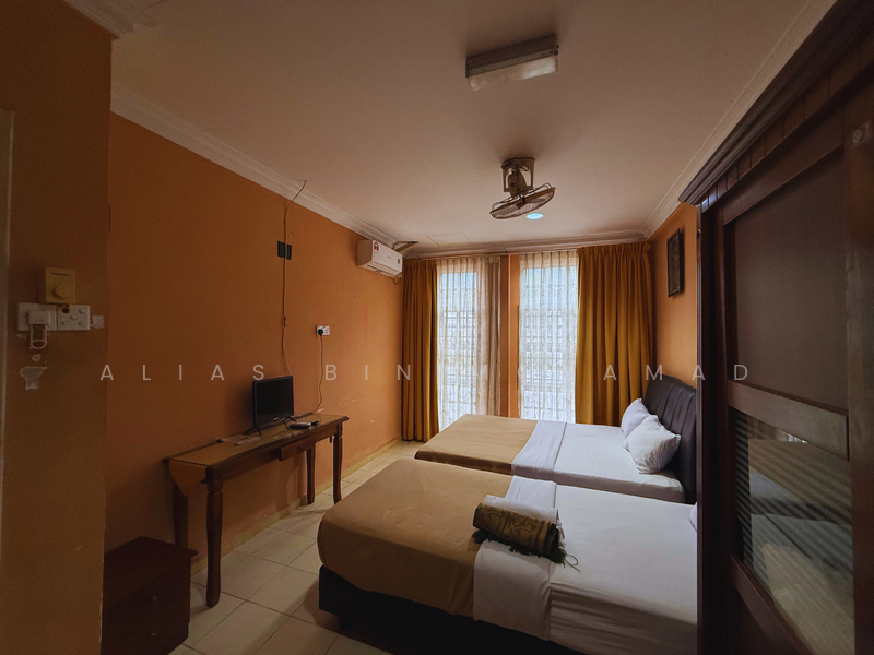 Shoplot 3 Tingkat + Business Hotel di Kuala Dungun untuk Untuk Dijual - RM 980,000, Mac 2026 - Bedroom - PropertyGuru.com.my