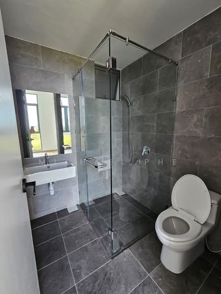 Service Residence for Sale at Renna Residence @ The NorthBank - Michael Phe - Bathroom - PropertyGuru.com.my