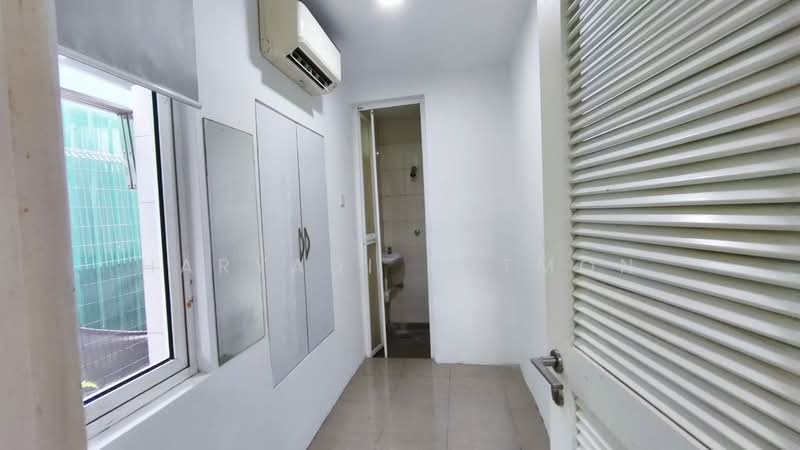 Semi-Detached House for Rent in Ampang Jaya (Ampang) - Haryadi Katmon - Bathroom - PropertyGuru.com.my