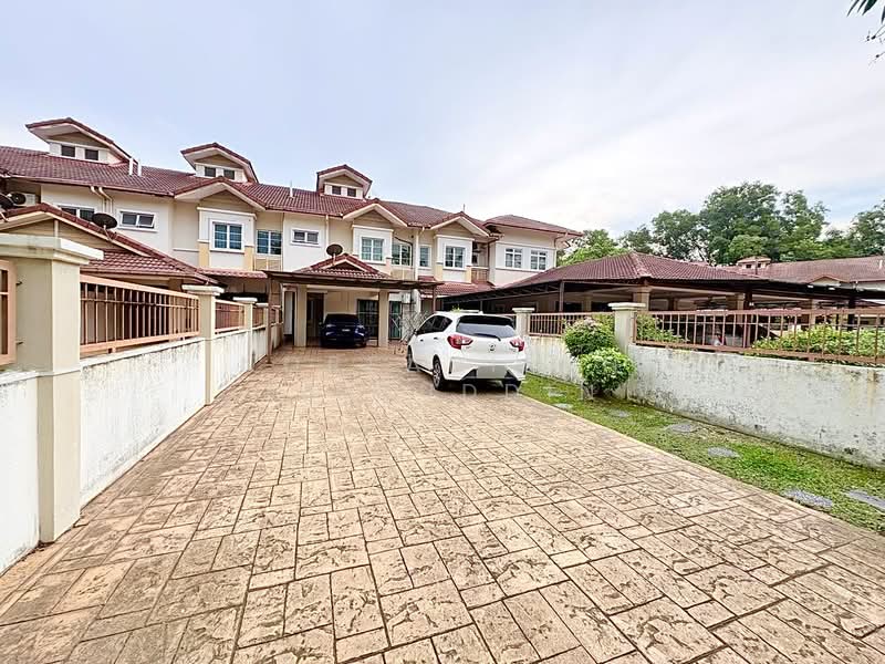 2-storey Terraced House for Sale in Seksyen 7 (Shah Alam) - NORFADILAH ZAINUDDIN - Exterior - PropertyGuru.com.my