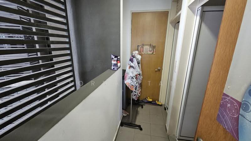 Kediaman Servis untuk Dijual di Setia SKY Residences - Jordan Tan - Corridor - PropertyGuru.com.my
