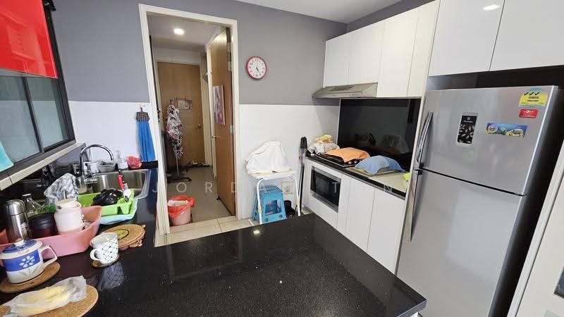 Kediaman Servis untuk Dijual di Setia SKY Residences - Jordan Tan - Kitchen - PropertyGuru.com.my
