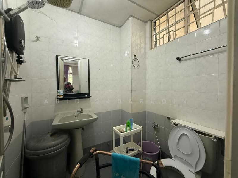 Tiara Duta untuk Untuk Dijual - RM 420,000, Feb 2026 - Bathroom - PropertyGuru.com.my