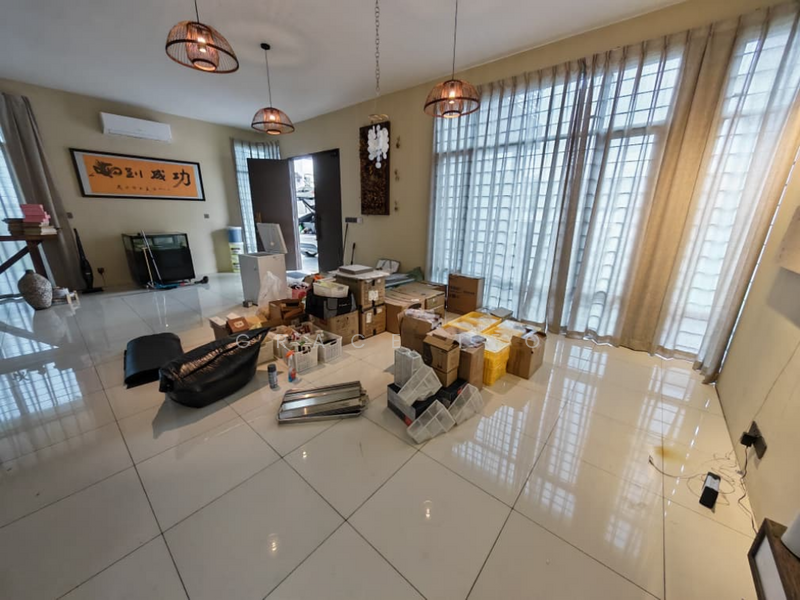 ๐ง๐ฎ๐บ๐ฎ๐ป ๐ฃ๐๐๐ฟ๐ฎ ๐ฃ๐ผ๐ด๐๐ป untuk Untuk Dijual - RM 1,690,000, Feb 2026 - Living Room - PropertyGuru.com.my