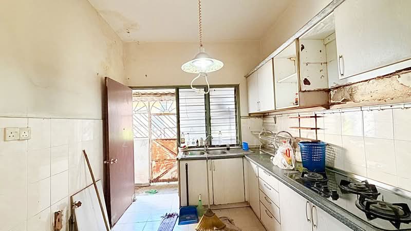 Taman Sri Andalas untuk Untuk Dijual - RM 450,000, Feb 2026 - Kitchen - PropertyGuru.com.my