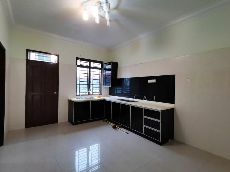 2-storey Terraced House for Sale in Bandar Dato Onn (Tebrau) - Tommy Tai - Kitchen - PropertyGuru.com.my