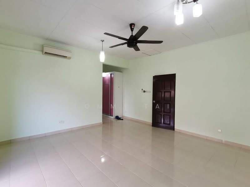 2-storey Terraced House for Sale in Bandar Dato Onn (Tebrau) - Tommy Tai - Living Room - PropertyGuru.com.my