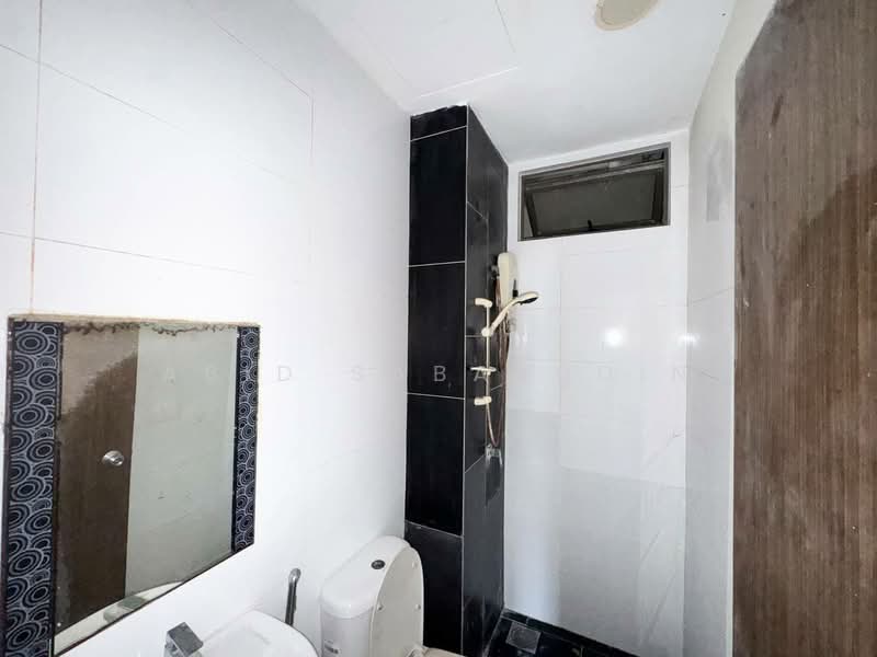 Service Residence for Sale at Seasons Garden Residences - Abid Sabarudin - Bathroom - PropertyGuru.com.my
