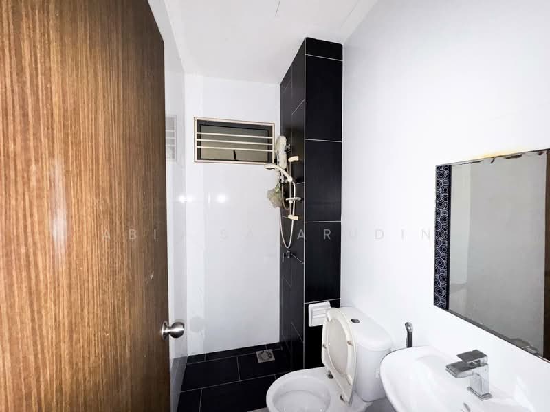 Service Residence for Sale at Seasons Garden Residences - Abid Sabarudin - Bathroom - PropertyGuru.com.my