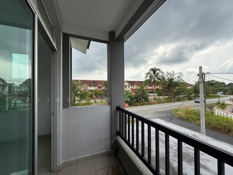 2-storey Terraced House for Sale in Hulu Terengganu (Terengganu) - Alias Bin Mohamad - Balcony - PropertyGuru.com.my