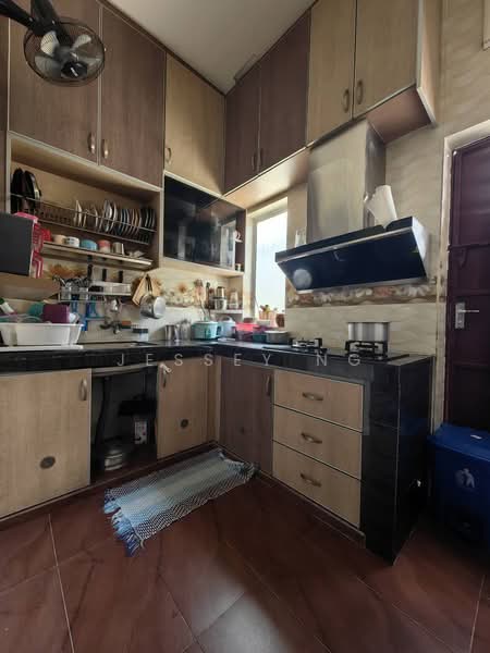 Taman Kledang Emas untuk Untuk Dijual - RM 450,000, Mac 2026 - Kitchen - PropertyGuru.com.my