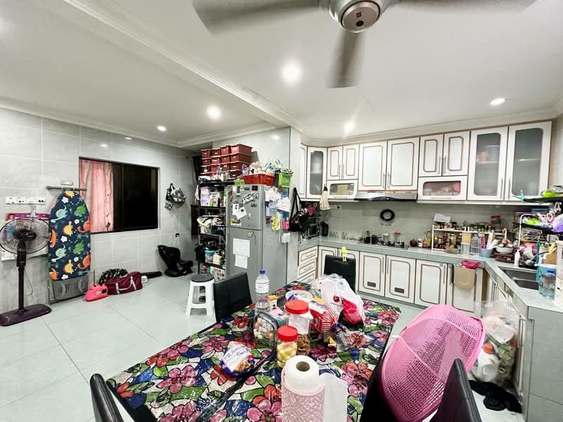 Desa Serdang untuk Untuk Dijual - RM 560,000, Feb 2026 - Kitchen - PropertyGuru.com.my