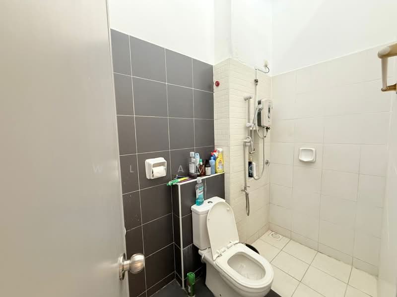 2-storey Terraced House for Rent in Bukit Indah (Iskandar Puteri (Nusajaya)) - William Loke - Bathroom - PropertyGuru.com.my
