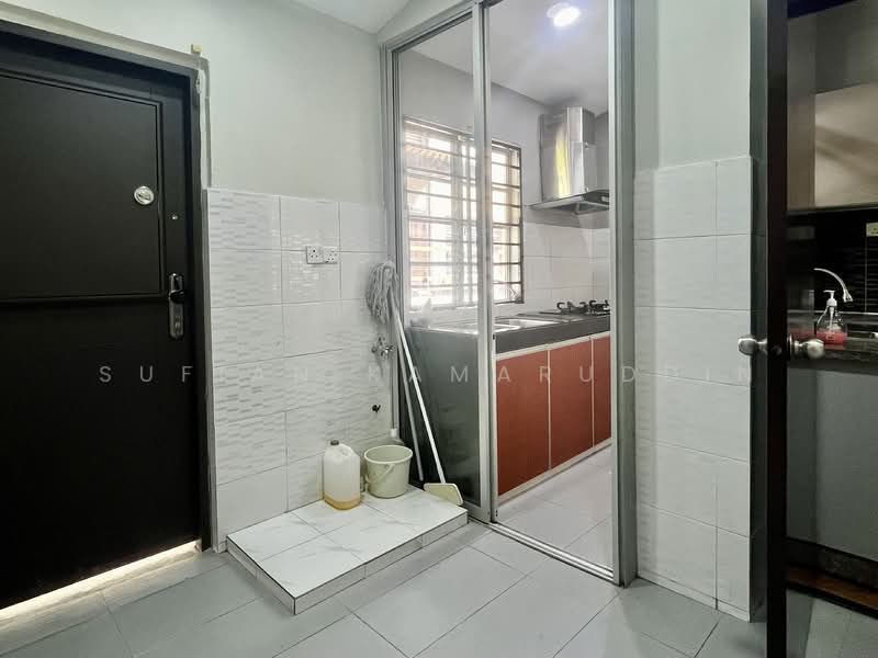 2-storey Terraced House for Sale in Denai Alam (Shah Alam) - Sufian Kamaruddin - Kitchen - PropertyGuru.com.my