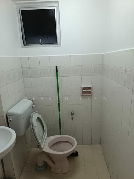 Apartment for Rent at Vista Angkasa - Gerald Liew - Bathroom - PropertyGuru.com.my