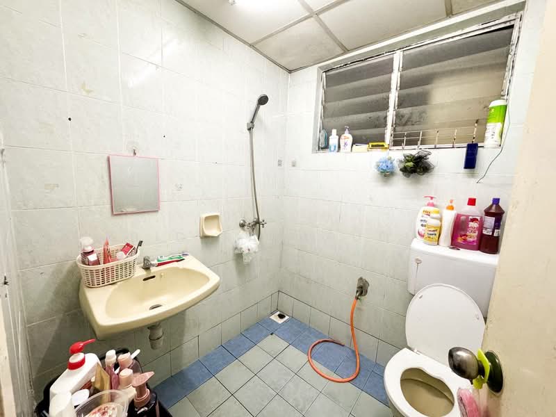 Condominium for Sale at Gurney Heights - Abid Sabarudin - Bathroom - PropertyGuru.com.my