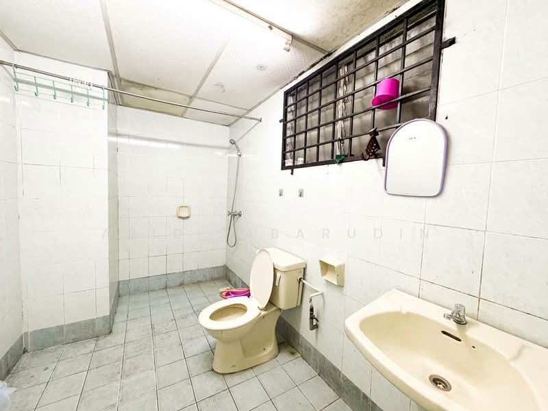 Condominium for Sale at Gurney Heights - Abid Sabarudin - Bathroom - PropertyGuru.com.my