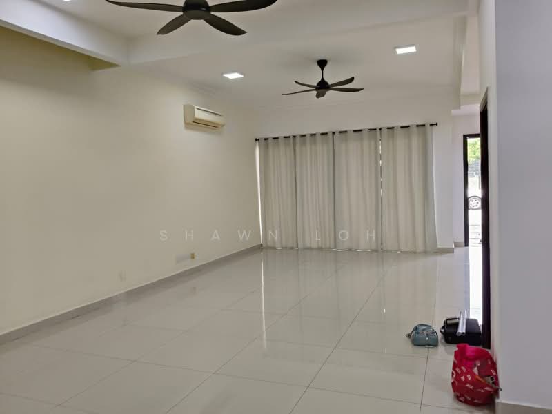 3-storey Terraced House for Rent in Petaling Jaya (Selangor) - Shawn Loh - Living Room - PropertyGuru.com.my