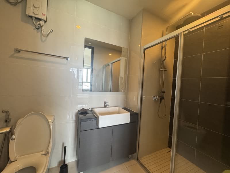 Kondominium untuk Disewa di Royal Strand @ Country Garden Danga Bay - Albee Liew - Bathroom - PropertyGuru.com.my