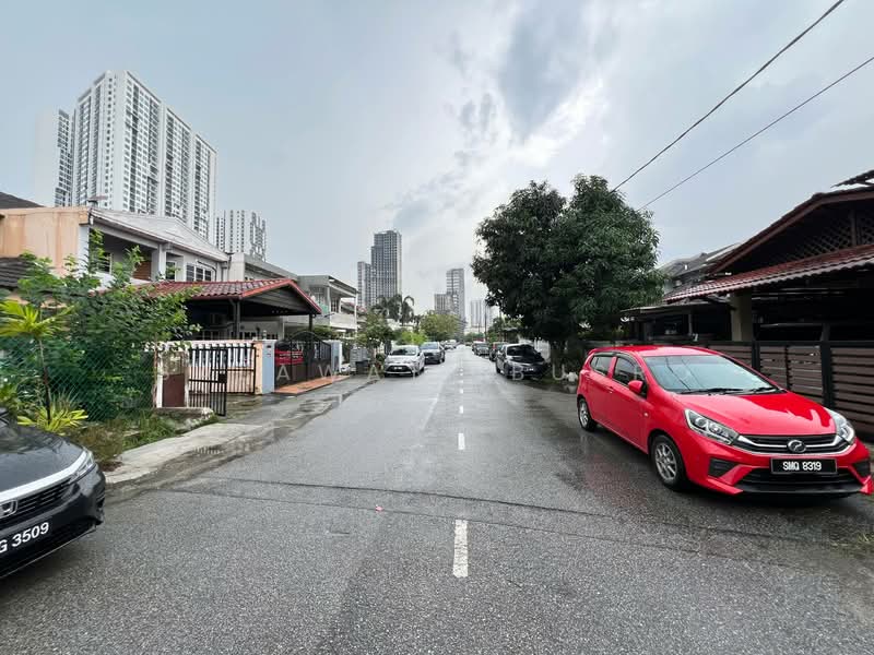 2-storey Terraced House for Sale in Usj 1 (Subang Jaya) - Salawati Busro - Exterior - PropertyGuru.com.my