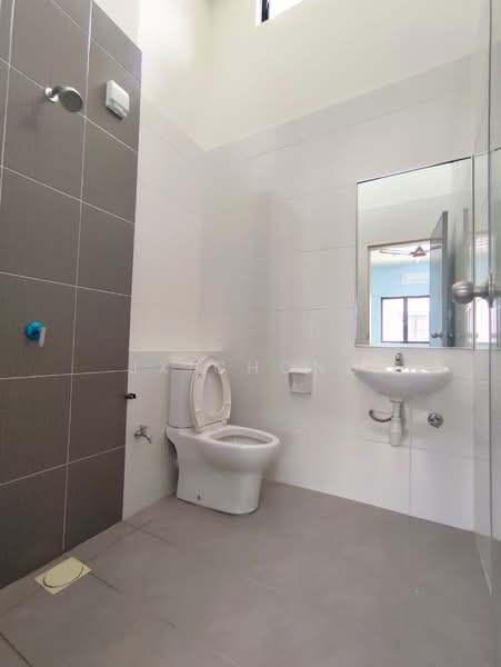 Rumah Teres 2 Tingkat untuk Disewa di Setia Ecohill (Semenyih) - JX Chong - Bathroom - PropertyGuru.com.my