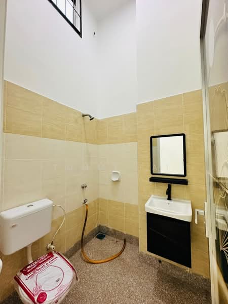 2-storey Terraced House for Sale in Bandar Dato Onn (Tebrau) - Tommy Tai - Bathroom - PropertyGuru.com.my