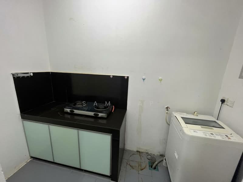 Apartment for Rent at Bayu Puteri 1 - Sam Yap - Kitchen - PropertyGuru.com.my