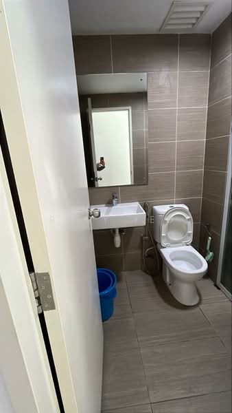 Service Residence for Sale at Lexa Residence @ The Quartz WM - Rony Yeo - Bathroom - PropertyGuru.com.my