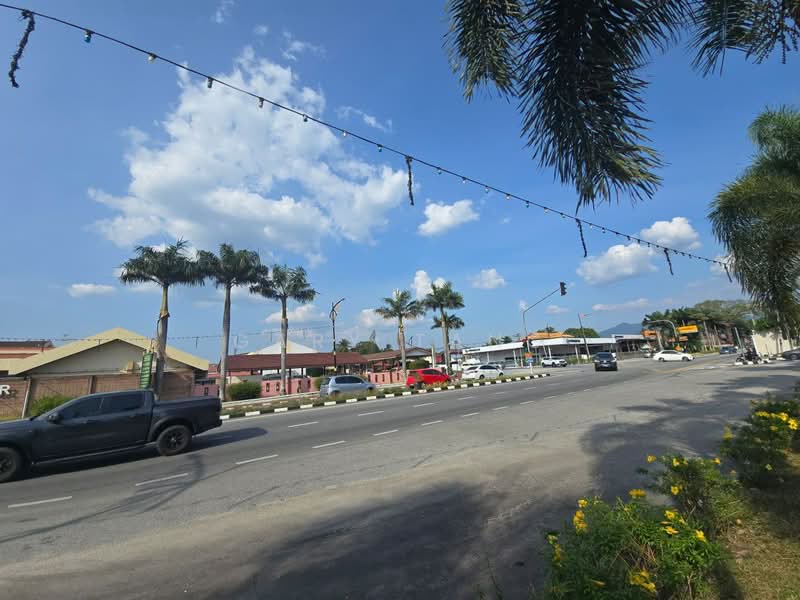 Shop for Sale in Kuala Kangsar (Perak) - Gary Tang - Exterior - PropertyGuru.com.my