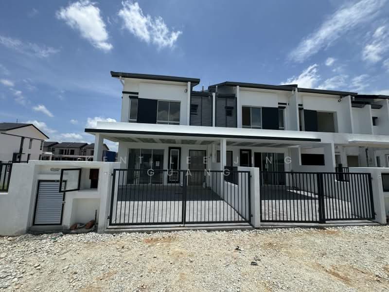 2-storey Terraced House for Sale in Bandar Puncak Alam (Puncak Alam) - Kent Lee Jing Guang - Exterior - PropertyGuru.com.my