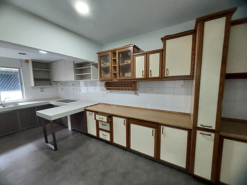 Taman Bukit Desa untuk Untuk Dijual - RM 1,100,000, Feb 2026 - Kitchen - PropertyGuru.com.my