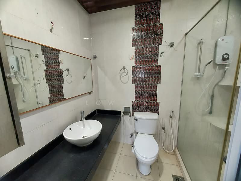 Taman Bukit Desa untuk Untuk Dijual - RM 1,100,000, Feb 2026 - Bathroom - PropertyGuru.com.my