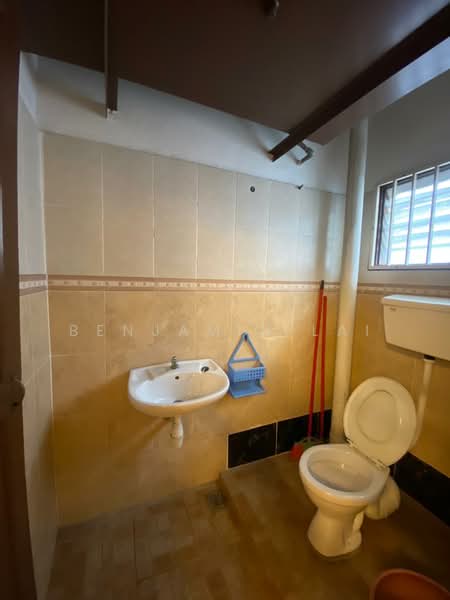 For Sale - Leboh Gopeng, Kawasan 18, Klang 2 Adjoining Shop (Corner Lot) For Sale