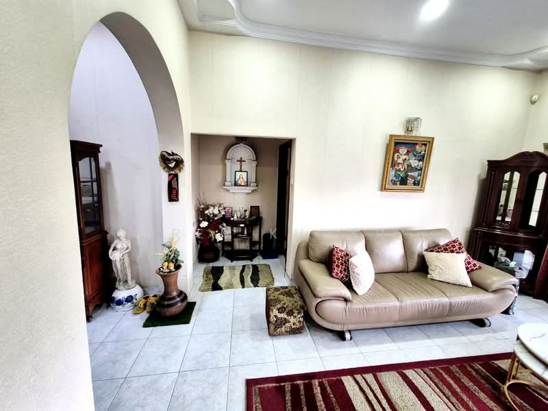 Seksyen 11 untuk Untuk Dijual - RM 2,390,000, Mac 2026 - Living Room - PropertyGuru.com.my