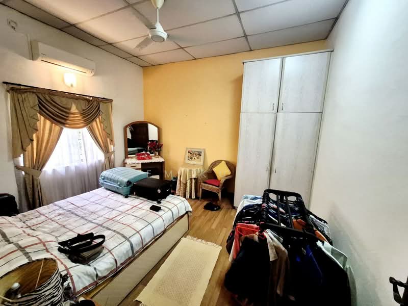 Seksyen 11 untuk Untuk Dijual - RM 2,390,000, Mac 2026 - Bedroom - PropertyGuru.com.my