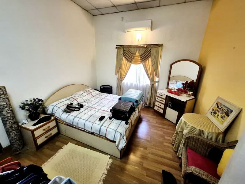Seksyen 11 untuk Untuk Dijual - RM 2,390,000, Mac 2026 - Bedroom - PropertyGuru.com.my