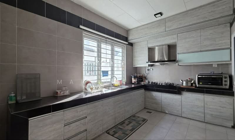 Bandar Seri Botani @ Seri Beringin untuk Untuk Dijual - RM 780,000, Feb 2026 - Kitchen - PropertyGuru.com.my