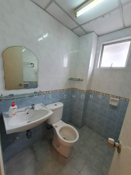 Kondominium untuk Dijual di Damaipuri - Amie Chong - Bathroom - PropertyGuru.com.my