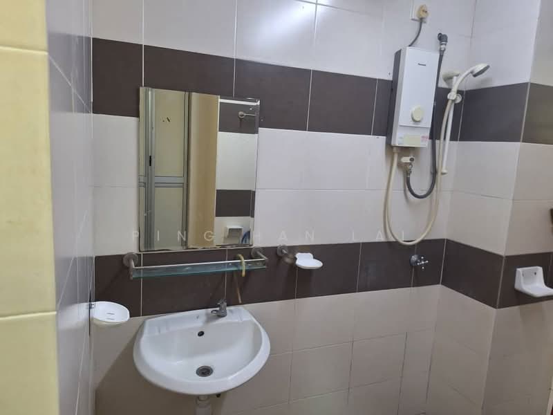 Service Residence for Sale at Serviced Residence @ Pelangi Damansara Sentral - Ping Han Lai - Bathroom - PropertyGuru.com.my