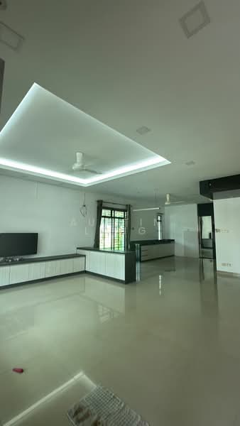 Bukit Sungai Long 1 untuk Untuk Dijual - RM 1,790,000, Mac 2026 - Living Room - PropertyGuru.com.my