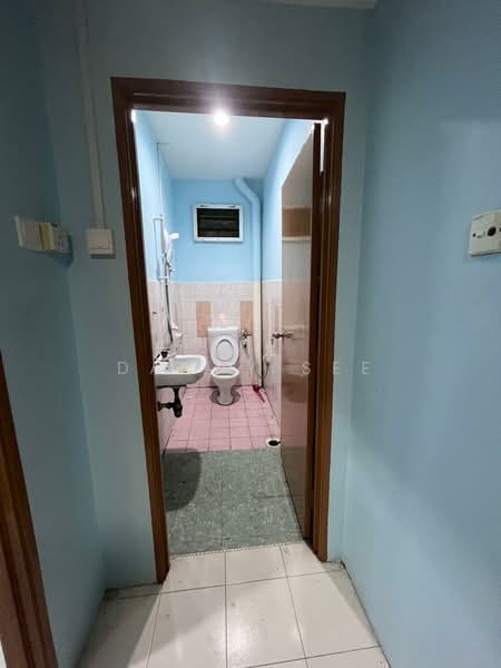 2-storey Terraced House for Sale in Bandar Putra (Kulai) - Danny See - Bathroom - PropertyGuru.com.my