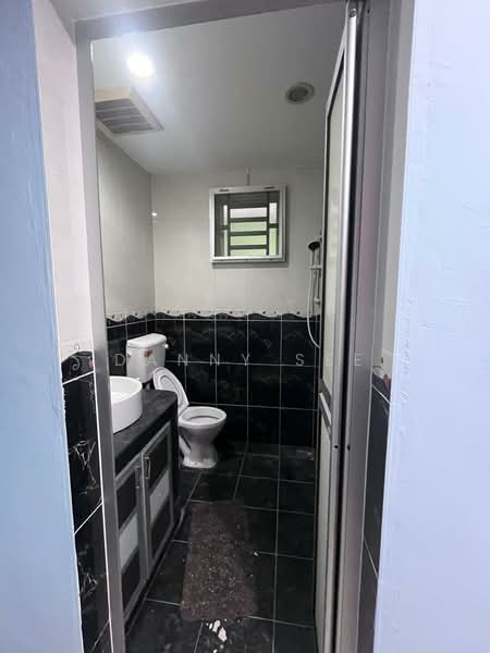 2-storey Terraced House for Sale in Bandar Putra (Kulai) - Danny See - Bathroom - PropertyGuru.com.my