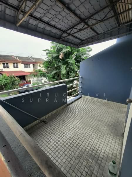 2-storey Terraced House for Sale in SS19 (Subang Jaya) - Thiruchelvi Supramaniam - Balcony - PropertyGuru.com.my