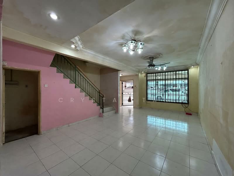 Taman Sri Pulai Perdana @ Perdana 8/1 untuk Untuk Dijual - RM 518,000, Mac 2026 - Living Room - PropertyGuru.com.my