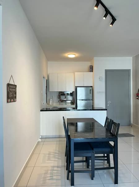 Vertu Resort untuk Untuk Dijual - RM 535,000, Mac 2026 - Kitchen - PropertyGuru.com.my